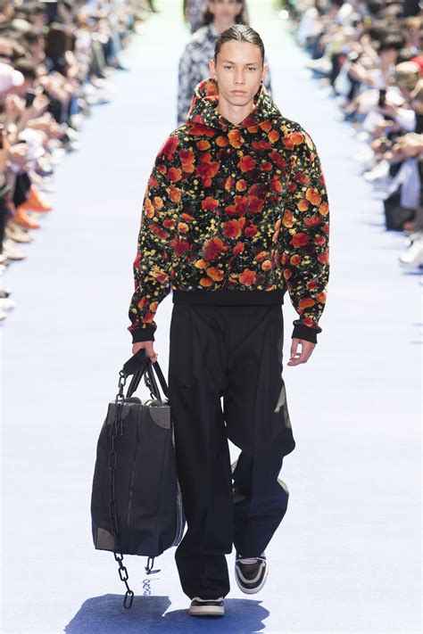 stage louis vuitton marzo 2019|Louis Vuitton Spring 2019 Menswear Collection .